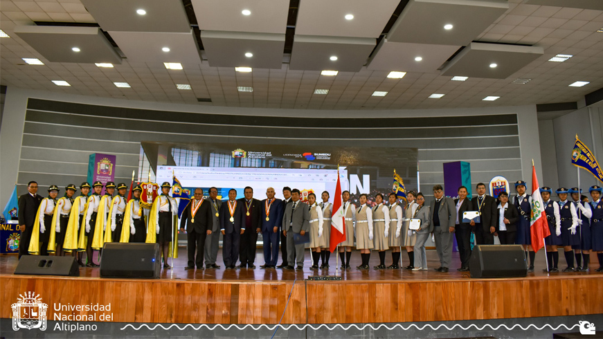 La Universidad Nacional del Altiplano Puno realizó la Ceremonia de Premiación y Reconocimiento a estudiantes que ocuparon los Primeros Puestos en las diferentes modalidades de ingreso a esta casa superior de estudios, así como a los colegios nacionales de la región de Puno con mayor número de ingresantes.