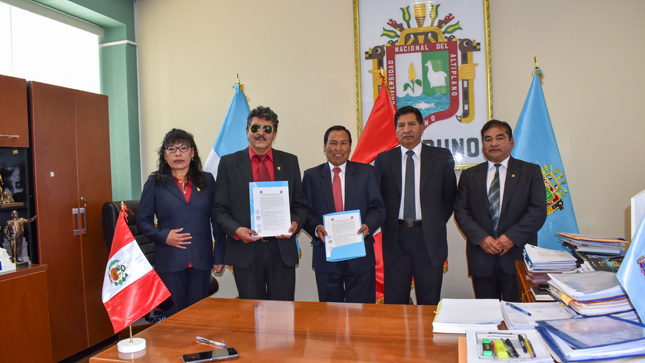La Universidad Nacional del Altiplano Puno a través de oficina de Cooperación y Relaciones Internacionales, establecieron un convenio específico con la Unidad de Gestión Educativa Local UGEL Huancané.