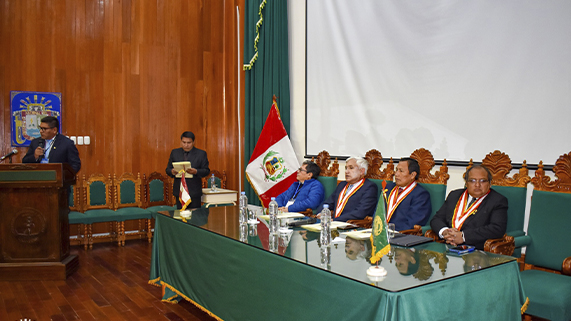 La Universidad Nacional del Altiplano, a través de Vicerrectorado de Investigación en coordinación con el Instituto de Investigación iniciaron con el “I Congreso Internacional de Investigación” en homenaje al en quien en vida fue Dr. Julio Mayta Quispe”, actividad a desarrollarse del 16 al 19 de octubre del presente año.