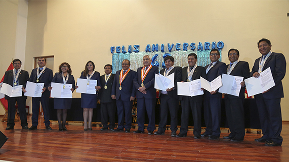 La Facultad de Ingeniería Geológica y Metalúrgica de la Universidad Nacional del Altiplano Puno, cumplió sus 42 aniversario de creación y funcionamiento al servicio de la formación profesional de jóvenes y señoritas estudiantes. Las autoridades de la UNA Puno, como el rector Dr. Paulino Machaca Ari, y vicerrectores Académico y de Investigación, destacaron la formación de profesionales competitivos.