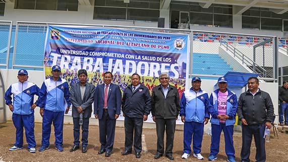 En el Estadio Monumental de la Universidad Nacional del Altiplano Puno, el rector Dr. Paulino Machaca Ari, inauguró el esperado “Campeonato Deportivo 2023”, organizado por el Sindicato de Trabajadores Administrativos SUTRA UNA, bajo el lema: “universidad comprometida con la salud de los trabajadores”.