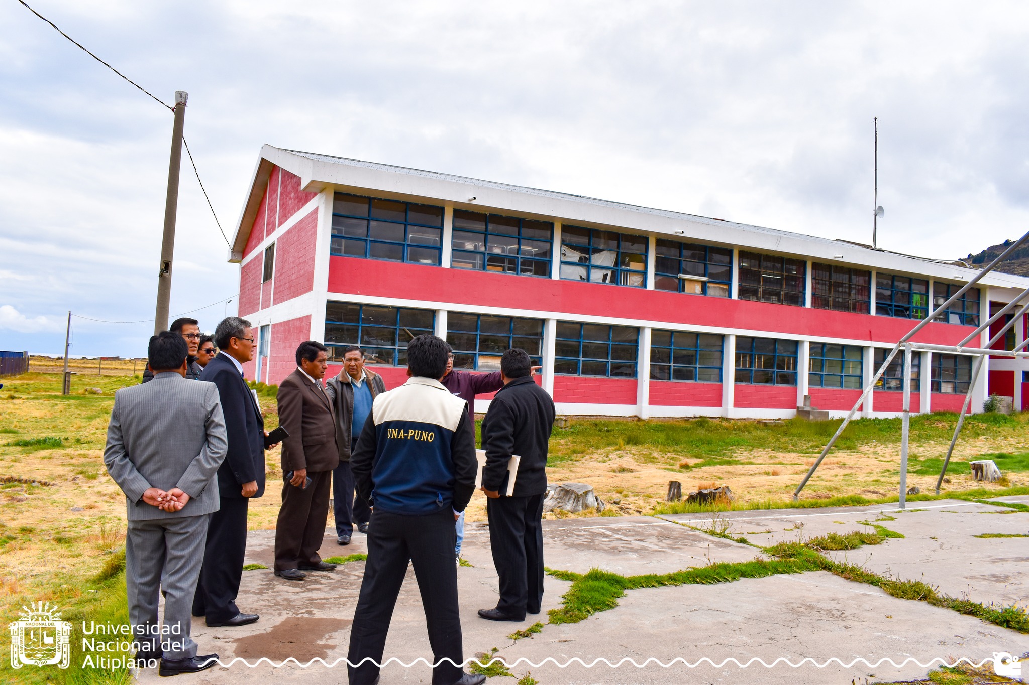 Al igual que en la provincia de Azángaro, una comisión técnica llegó hasta la ciudad de Juli, presidida por el presidente de la comisión de creación de filiales, Dr. Vladimiro Ibáñez Quispe, quien manifestó que la Universidad Nacional del Altiplano Puno, hace todos los esfuerzos para lograr la ansiada creación de la Filial de la UNA Puno en la provincia de Chucuito – Juli, para beneficio de cientos y miles de jóvenes de la zona sur de la región.