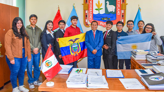 La Universidad Nacional del Altiplano de Puno, abrió sus puertas y brindó un cálido recibimiento a los estudiantes internacionales que forman parte del Programa de Movilidad Académica de la Red CRISCOS. Los alumnos, que ya se encuentran desarrollando sus actividades académicas en distintas escuelas profesionales de esta casa de estudios, fueron recibidos en una ceremonia especial que refleja el compromiso de la universidad con la internacionalización.