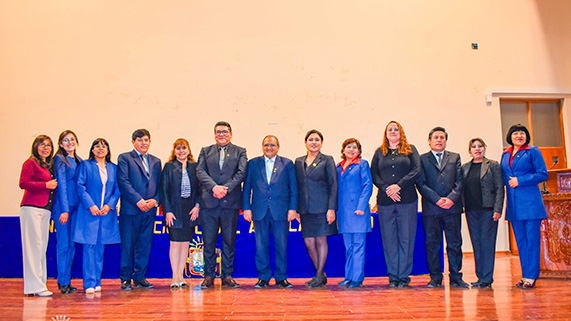 Con éxito y una masiva participación concluyó el III Congreso Internacional de Investigación, organizado por la Universidad Nacional del Altiplano (UNA) de Puno. El evento se estableció como un espacio fundamental de encuentro y difusión del conocimiento científico, reuniendo a investigadores, académicos, profesionales y estudiantes con el objetivo principal de fomentar el intercambio de saberes y promover la investigación científica al más alto nivel, con la participación de destacados conferencistas de ta